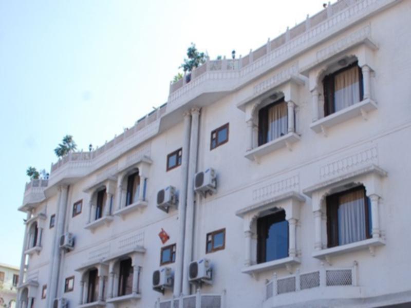 Amanda Crown Jaipur Hotel Kukas Exterior photo